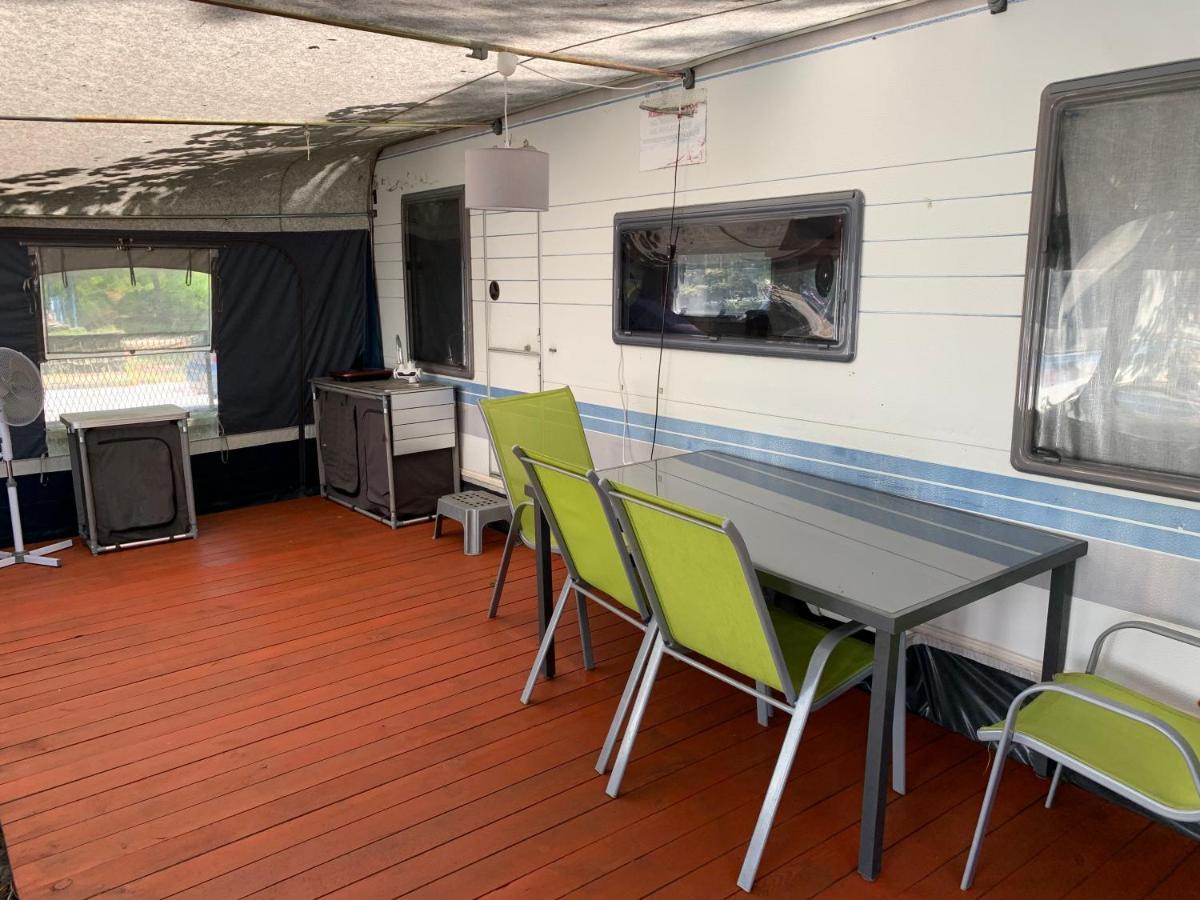 Campsite Przyczepy Kempingowe - Osrodek Na Klifie Village - Helska 11 *