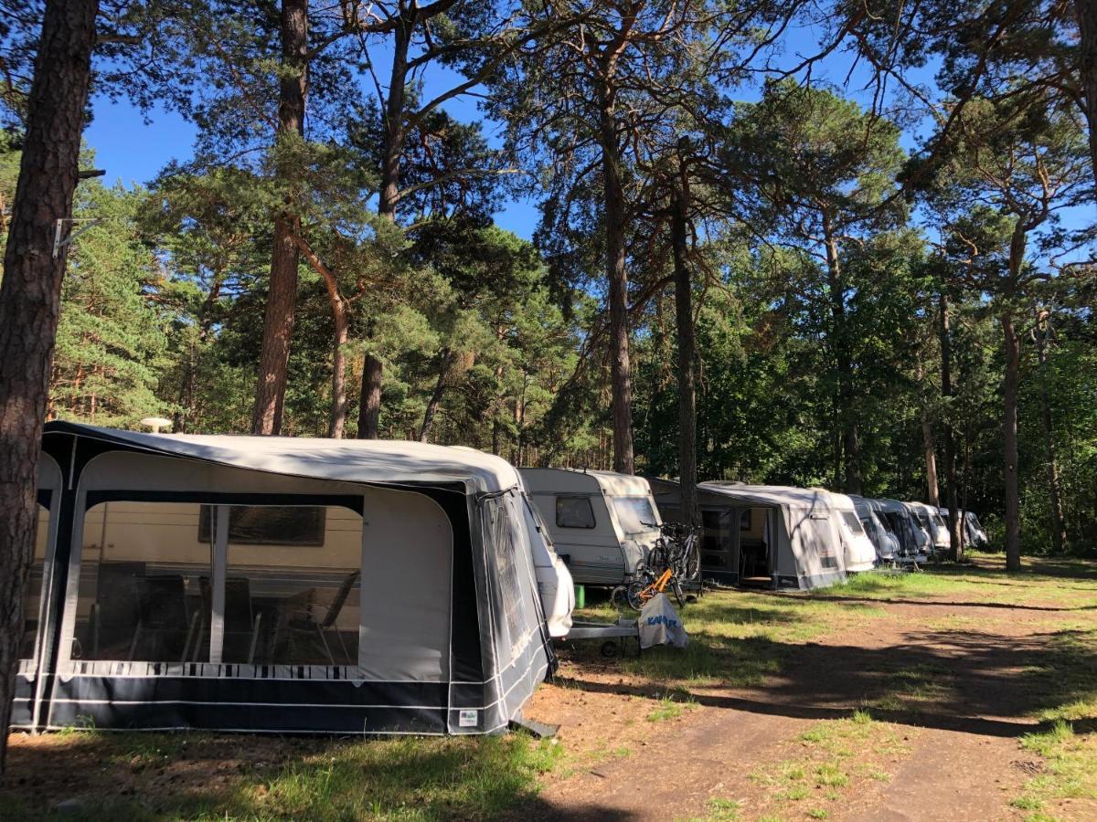 Przyczepy Kempingowe - Osrodek Na Klifie Village - Helska 11 *